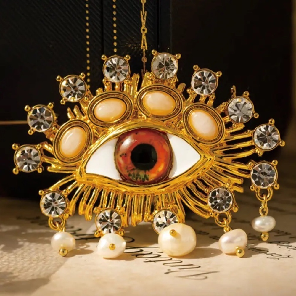 NEW! Gothic Devil’s Eye Brooch Protective Gaze & Lucky Pearl Chain Pin (A2-78)